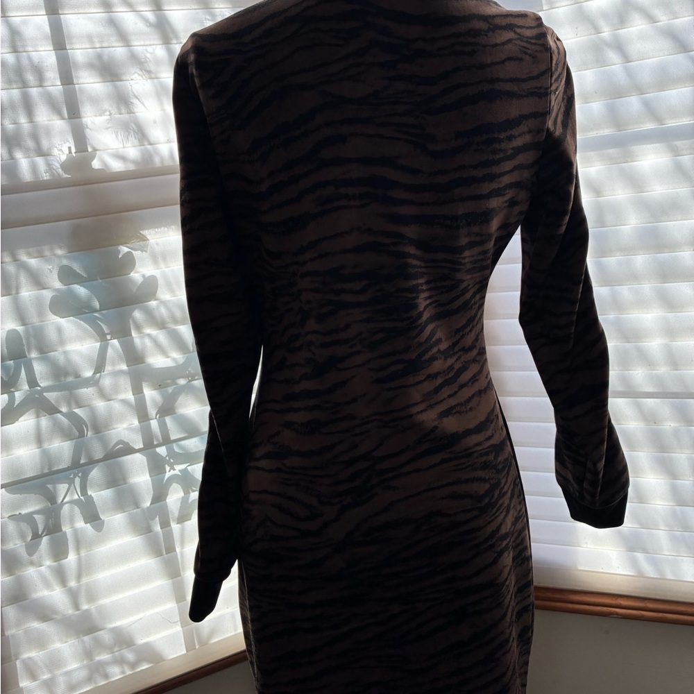 Pam & Gela Sz Medium Dress Tiger Stripe  Stretch w Zipper Brown & Black - Picture 4 of 5